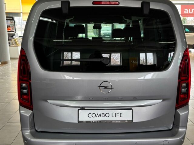 Опель Combo Life, объемом двигателя 1.5 л и пробегом 0 тыс. км за 30003 $, фото 6 на Automoto.ua