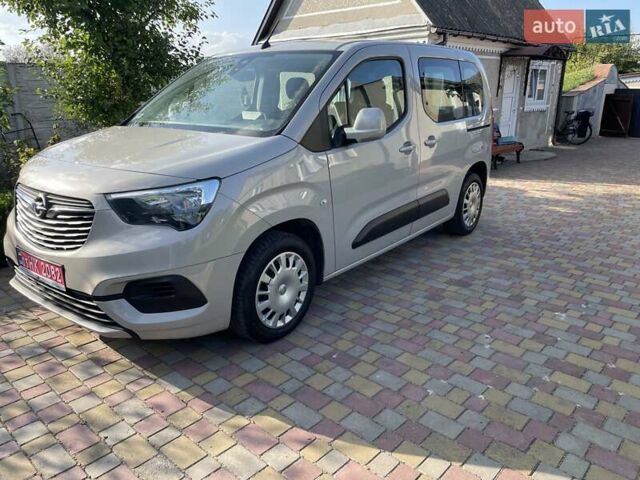 Сірий Опель Combo Life, об'ємом двигуна 0 л та пробігом 183 тис. км за 12300 $, фото 6 на Automoto.ua