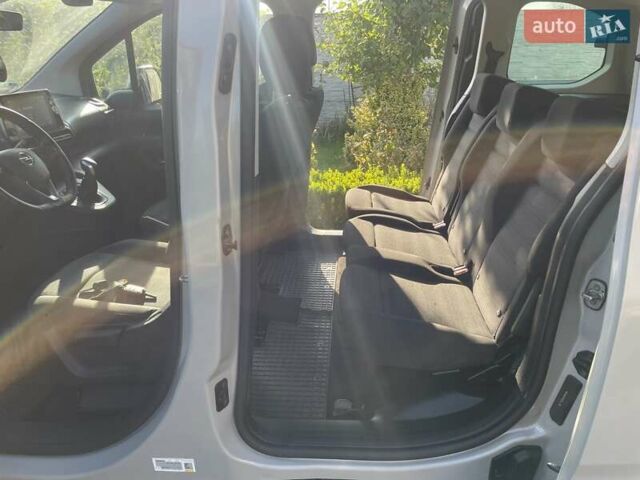 Сірий Опель Combo Life, об'ємом двигуна 0 л та пробігом 183 тис. км за 12300 $, фото 17 на Automoto.ua