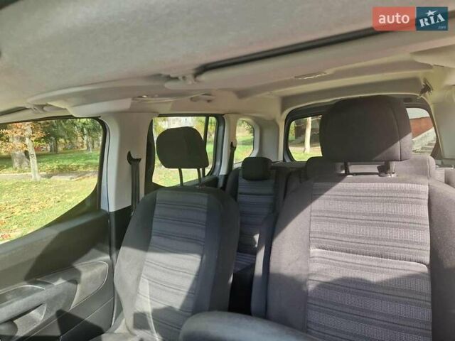 Сірий Опель Combo Life, об'ємом двигуна 1.56 л та пробігом 90 тис. км за 16900 $, фото 18 на Automoto.ua