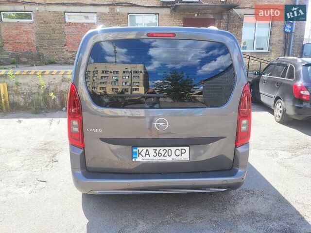 Сірий Опель Combo Life, об'ємом двигуна 1.56 л та пробігом 67 тис. км за 21000 $, фото 1 на Automoto.ua