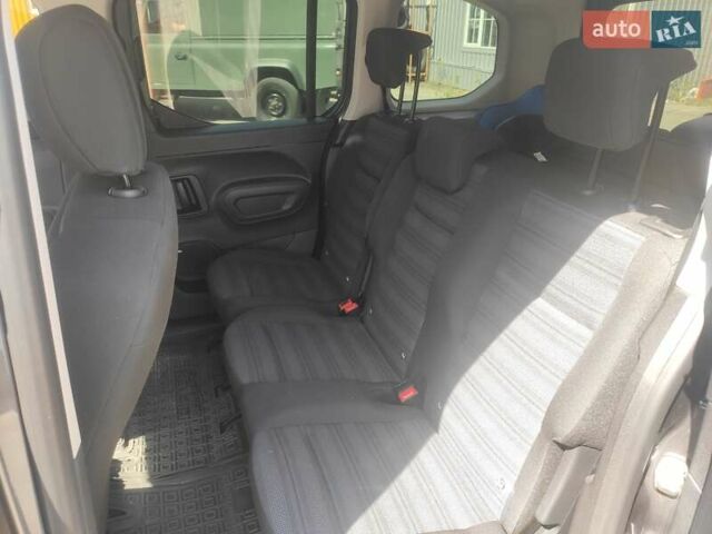 Сірий Опель Combo Life, об'ємом двигуна 1.56 л та пробігом 67 тис. км за 21000 $, фото 2 на Automoto.ua