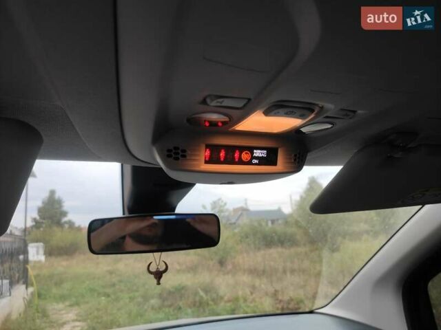 Сірий Опель Combo Life, об'ємом двигуна 1.56 л та пробігом 67 тис. км за 21000 $, фото 8 на Automoto.ua