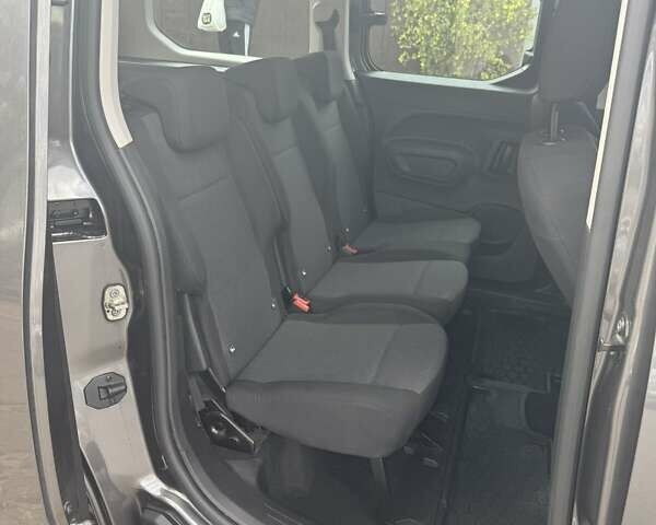 Сірий Опель Combo Life, об'ємом двигуна 1.56 л та пробігом 6 тис. км за 21000 $, фото 7 на Automoto.ua