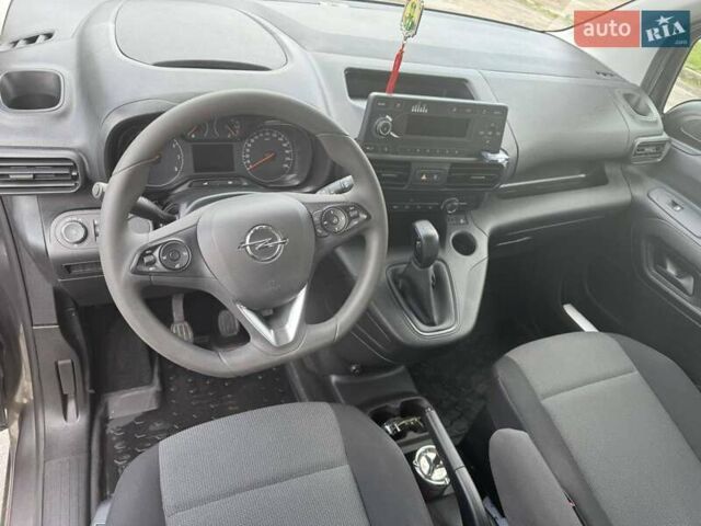 Сірий Опель Combo Life, об'ємом двигуна 1.56 л та пробігом 6 тис. км за 21000 $, фото 12 на Automoto.ua