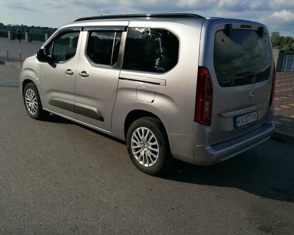 Серый Опель Combo Life, объемом двигателя 1.5 л и пробегом 32 тыс. км за 23332 $, фото 2 на Automoto.ua