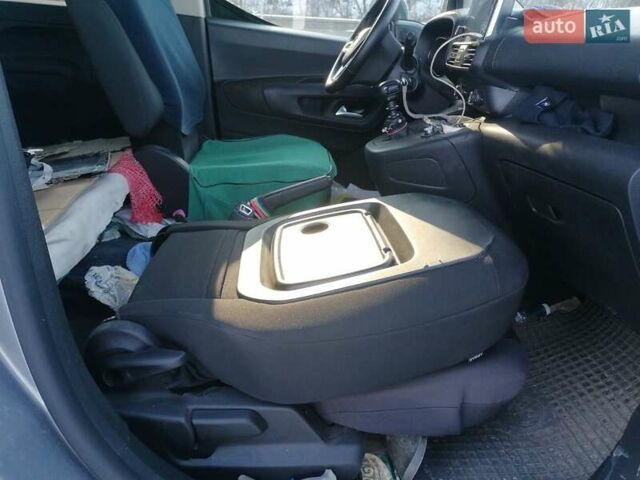 Серый Опель Combo Life, объемом двигателя 1.5 л и пробегом 32 тыс. км за 23332 $, фото 14 на Automoto.ua