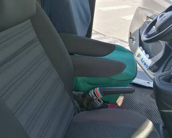 Серый Опель Combo Life, объемом двигателя 1.5 л и пробегом 32 тыс. км за 23332 $, фото 15 на Automoto.ua