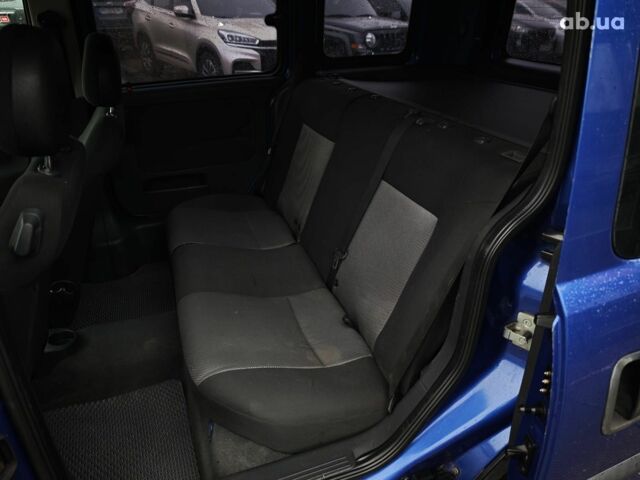 Синий Опель Combo Life, объемом двигателя 1.7 л и пробегом 353 тыс. км за 4690 $, фото 12 на Automoto.ua