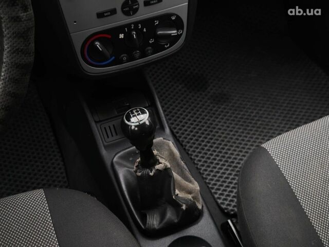 Синий Опель Combo Life, объемом двигателя 1.7 л и пробегом 353 тыс. км за 4690 $, фото 16 на Automoto.ua