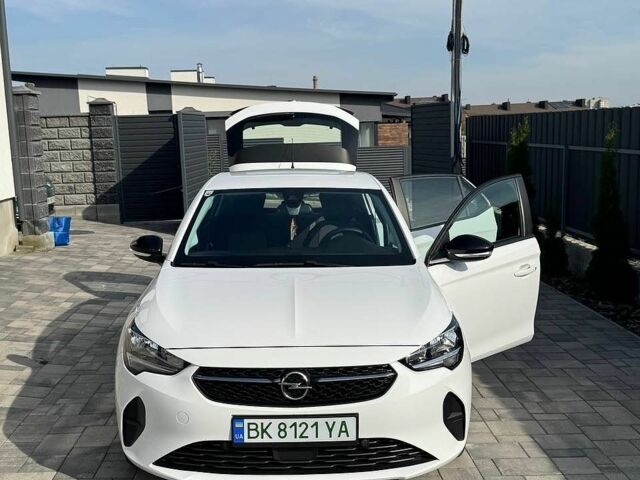 Белый Опель Corsa-e, объемом двигателя 0 л и пробегом 110 тыс. км за 12750 $, фото 8 на Automoto.ua