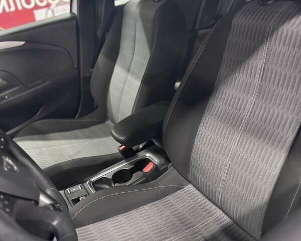 Белый Опель Corsa-e, объемом двигателя 0 л и пробегом 63 тыс. км за 13200 $, фото 11 на Automoto.ua