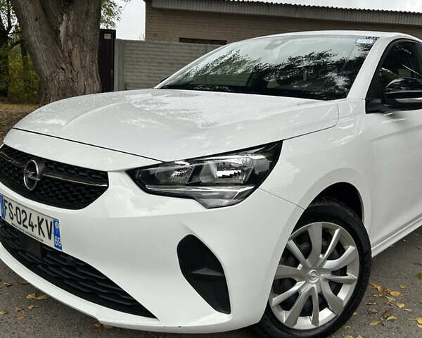 Опель Corsa-e 2020 в Днепре (Днепропетровске) на Automoto.ua Белый Опель Corsa-e, объемом двигателя 0 л и пробегом 49 тыс. км за 12390 $, фото 1 на Automoto.ua