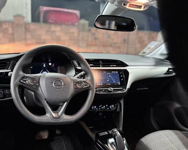 Белый Опель Corsa-e, объемом двигателя 0 л и пробегом 63 тыс. км за 13200 $, фото 16 на Automoto.ua