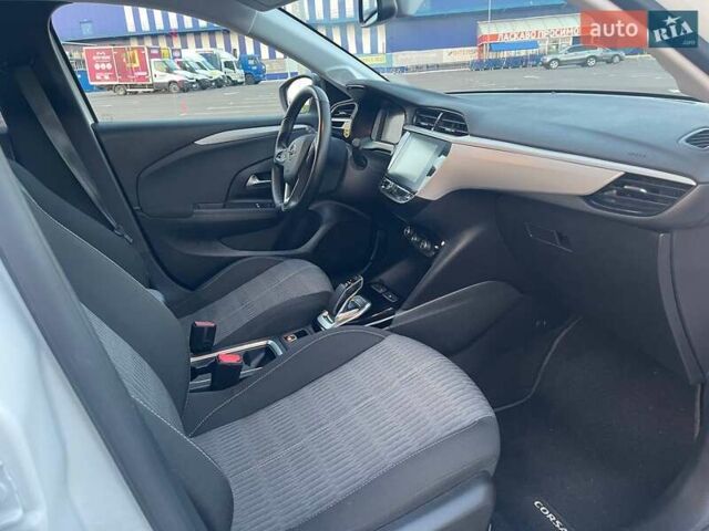 Білий Опель Corsa-e, об'ємом двигуна 0 л та пробігом 35 тис. км за 14500 $, фото 24 на Automoto.ua