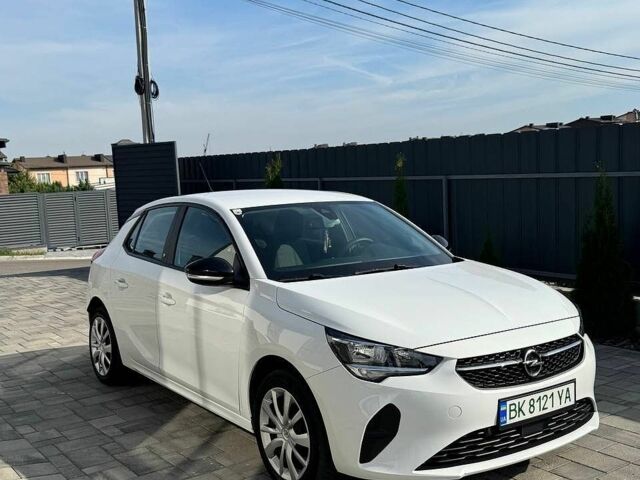 Белый Опель Corsa-e, объемом двигателя 0 л и пробегом 110 тыс. км за 12750 $, фото 1 на Automoto.ua