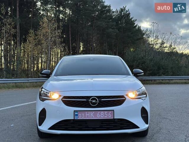 Белый Опель Corsa-e, объемом двигателя 0 л и пробегом 80 тыс. км за 16450 $, фото 11 на Automoto.ua