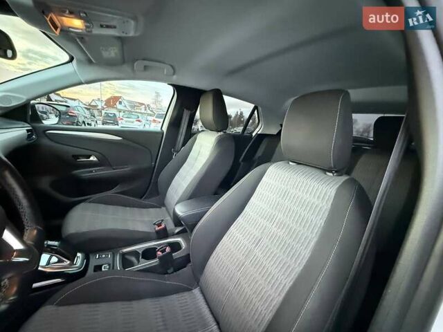 Белый Опель Corsa-e, объемом двигателя 0 л и пробегом 57 тыс. км за 13299 $, фото 12 на Automoto.ua