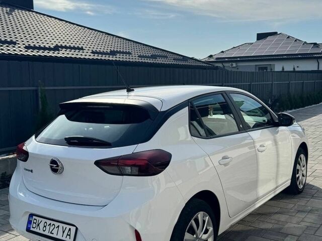 Белый Опель Corsa-e, объемом двигателя 0 л и пробегом 110 тыс. км за 12750 $, фото 3 на Automoto.ua