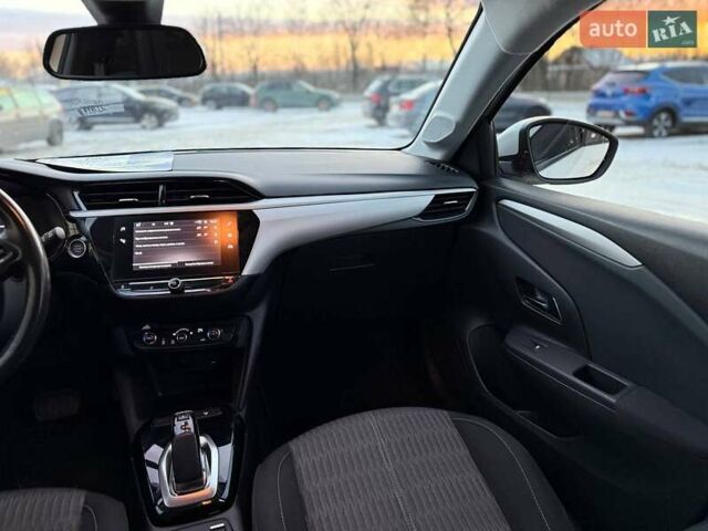 Белый Опель Corsa-e, объемом двигателя 0 л и пробегом 57 тыс. км за 13299 $, фото 26 на Automoto.ua