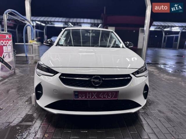 Белый Опель Corsa-e, объемом двигателя 0 л и пробегом 63 тыс. км за 13200 $, фото 1 на Automoto.ua