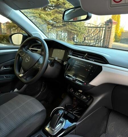 Белый Опель Corsa-e, объемом двигателя 0 л и пробегом 87 тыс. км за 13700 $, фото 6 на Automoto.ua