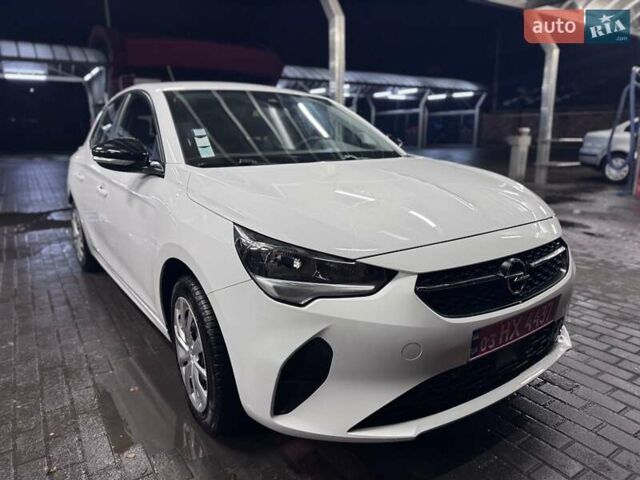 Белый Опель Corsa-e, объемом двигателя 0 л и пробегом 63 тыс. км за 13200 $, фото 2 на Automoto.ua