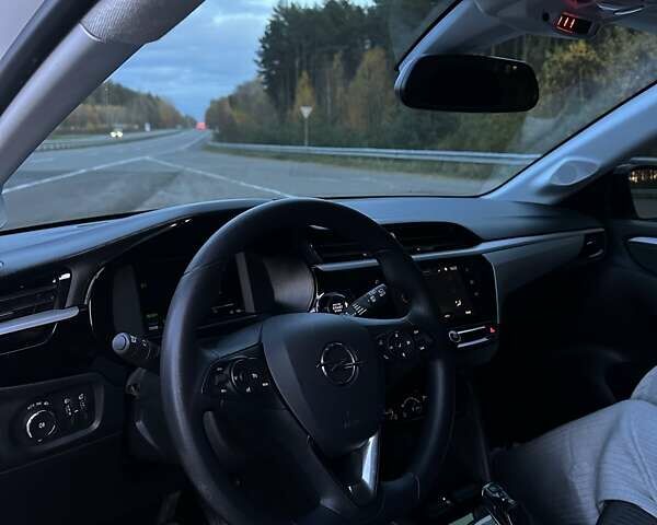 Белый Опель Corsa-e, объемом двигателя 0 л и пробегом 80 тыс. км за 16450 $, фото 32 на Automoto.ua