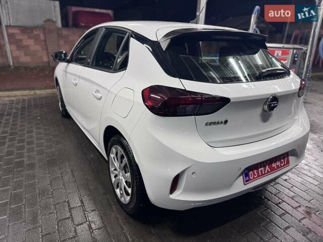 Белый Опель Corsa-e, объемом двигателя 0 л и пробегом 63 тыс. км за 13200 $, фото 6 на Automoto.ua