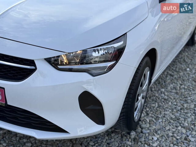 Белый Опель Corsa-e, объемом двигателя 0 л и пробегом 142 тыс. км за 11999 $, фото 21 на Automoto.ua