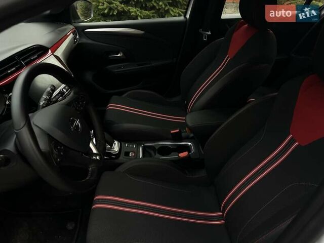 Белый Опель Corsa-e, объемом двигателя 0 л и пробегом 28 тыс. км за 15615 $, фото 34 на Automoto.ua