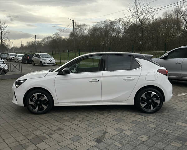 Белый Опель Corsa-e, объемом двигателя 0 л и пробегом 53 тыс. км за 16200 $, фото 6 на Automoto.ua