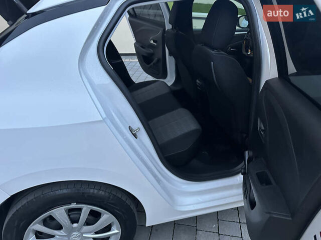 Белый Опель Corsa-e, объемом двигателя 0 л и пробегом 51 тыс. км за 12777 $, фото 11 на Automoto.ua