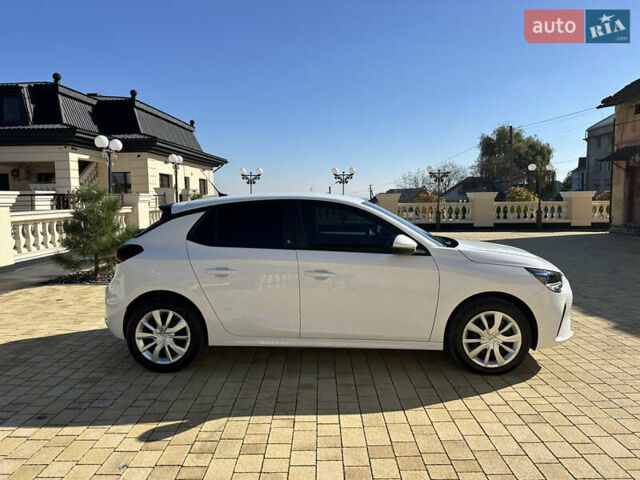 Белый Опель Corsa-e, объемом двигателя 0 л и пробегом 50 тыс. км за 12999 $, фото 9 на Automoto.ua