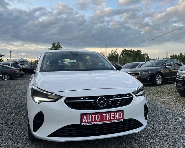 Белый Опель Corsa-e, объемом двигателя 0 л и пробегом 37 тыс. км за 14400 $, фото 3 на Automoto.ua