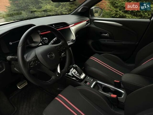 Белый Опель Corsa-e, объемом двигателя 0 л и пробегом 28 тыс. км за 15615 $, фото 36 на Automoto.ua