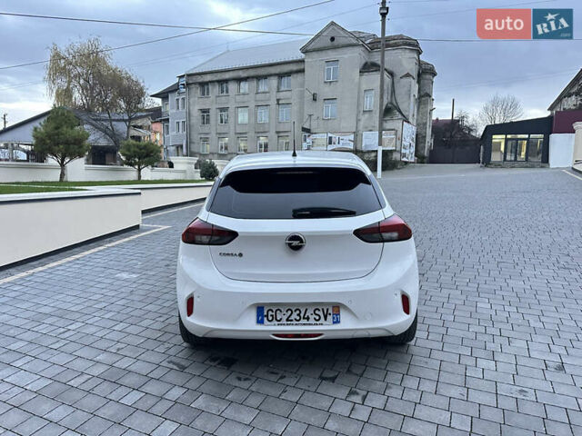 Белый Опель Corsa-e, объемом двигателя 0 л и пробегом 51 тыс. км за 12777 $, фото 4 на Automoto.ua