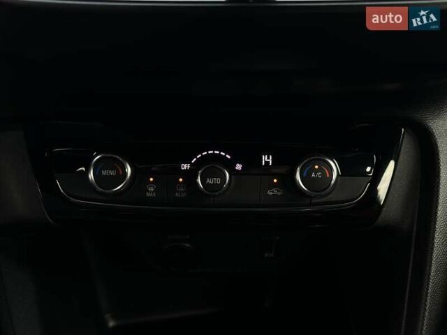 Белый Опель Corsa-e, объемом двигателя 0 л и пробегом 28 тыс. км за 15615 $, фото 48 на Automoto.ua