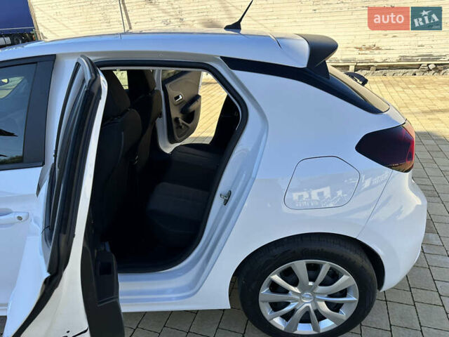Белый Опель Corsa-e, объемом двигателя 0 л и пробегом 50 тыс. км за 12999 $, фото 28 на Automoto.ua