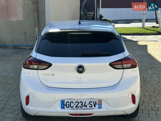Белый Опель Corsa-e, объемом двигателя 0 л и пробегом 50 тыс. км за 12999 $, фото 17 на Automoto.ua