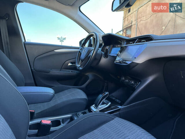 Белый Опель Corsa-e, объемом двигателя 0 л и пробегом 50 тыс. км за 12999 $, фото 23 на Automoto.ua