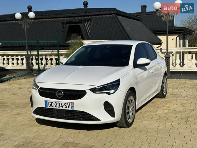 Белый Опель Corsa-e, объемом двигателя 0 л и пробегом 50 тыс. км за 12999 $, фото 2 на Automoto.ua