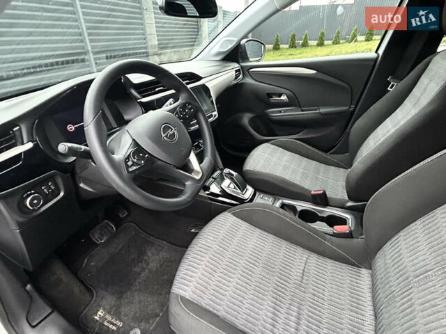 Белый Опель Corsa-e, объемом двигателя 0 л и пробегом 175 тыс. км за 12300 $, фото 28 на Automoto.ua