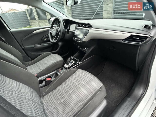 Белый Опель Corsa-e, объемом двигателя 0 л и пробегом 175 тыс. км за 12300 $, фото 30 на Automoto.ua
