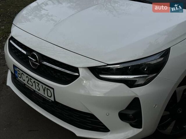 Белый Опель Corsa-e, объемом двигателя 0 л и пробегом 28 тыс. км за 15615 $, фото 15 на Automoto.ua