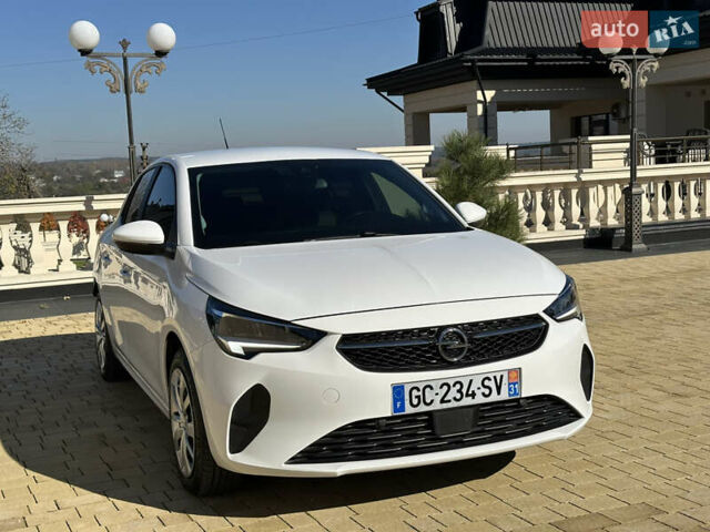 Белый Опель Corsa-e, объемом двигателя 0 л и пробегом 50 тыс. км за 12999 $, фото 11 на Automoto.ua