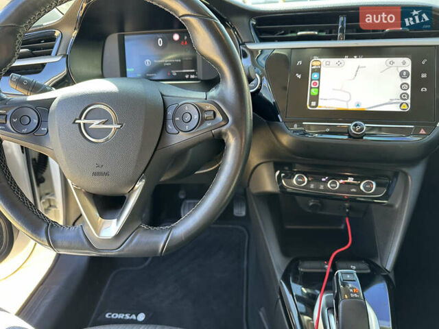 Белый Опель Corsa-e, объемом двигателя 0 л и пробегом 50 тыс. км за 12999 $, фото 19 на Automoto.ua