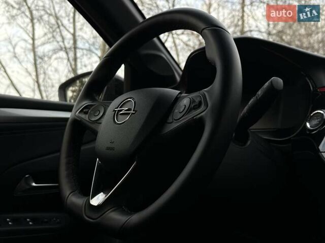 Белый Опель Corsa-e, объемом двигателя 0 л и пробегом 28 тыс. км за 15615 $, фото 43 на Automoto.ua