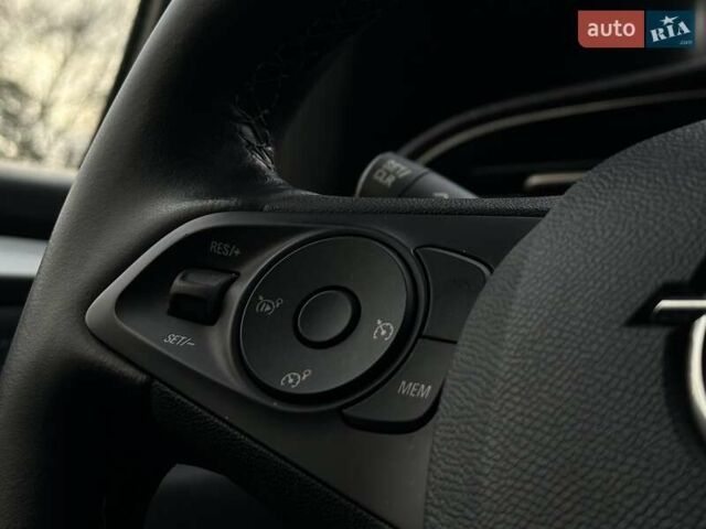 Белый Опель Corsa-e, объемом двигателя 0 л и пробегом 28 тыс. км за 15615 $, фото 54 на Automoto.ua