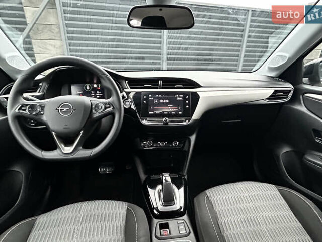 Белый Опель Corsa-e, объемом двигателя 0 л и пробегом 175 тыс. км за 12300 $, фото 2 на Automoto.ua